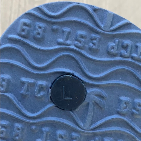 NWOT Children’s Place Shark Flip Flops - Picture 3 of 5